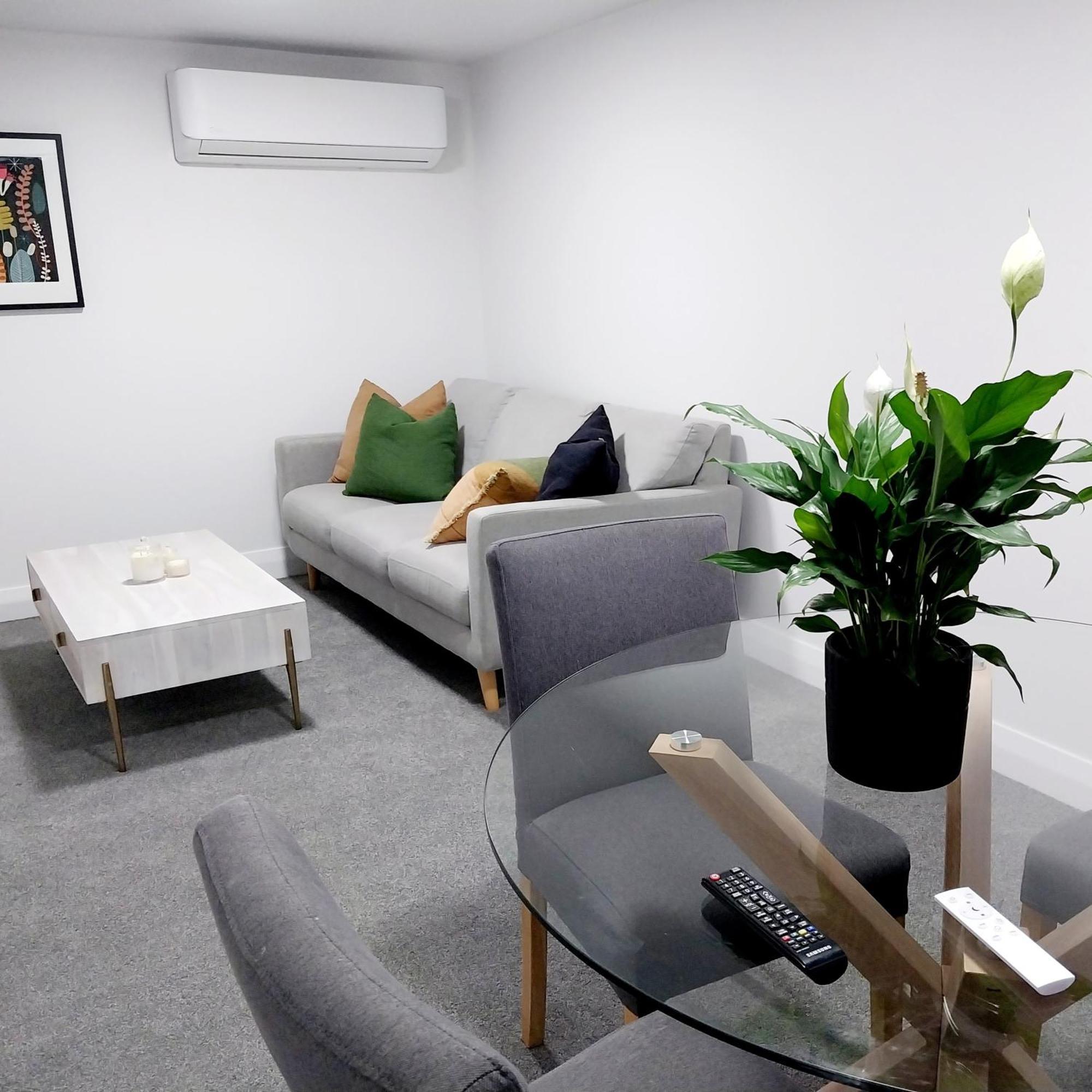 City Fringe Apartment With Garage Wellington Bagian luar foto